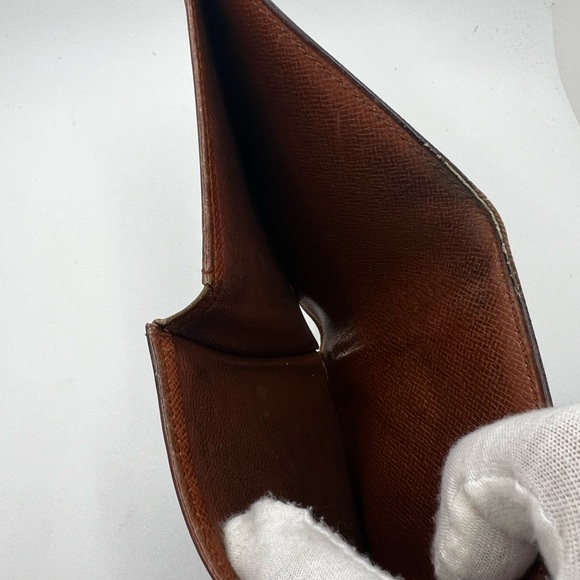 EUC Louis Vuitton Monogram Bifold Wallet - Picture 8 of 9